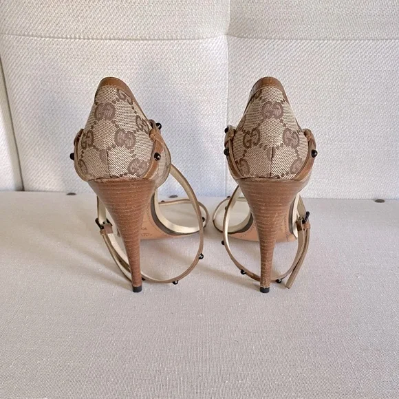 ❌❌SOLD ❌❌Gucci Strappy Shoes - Picture 3 of 9